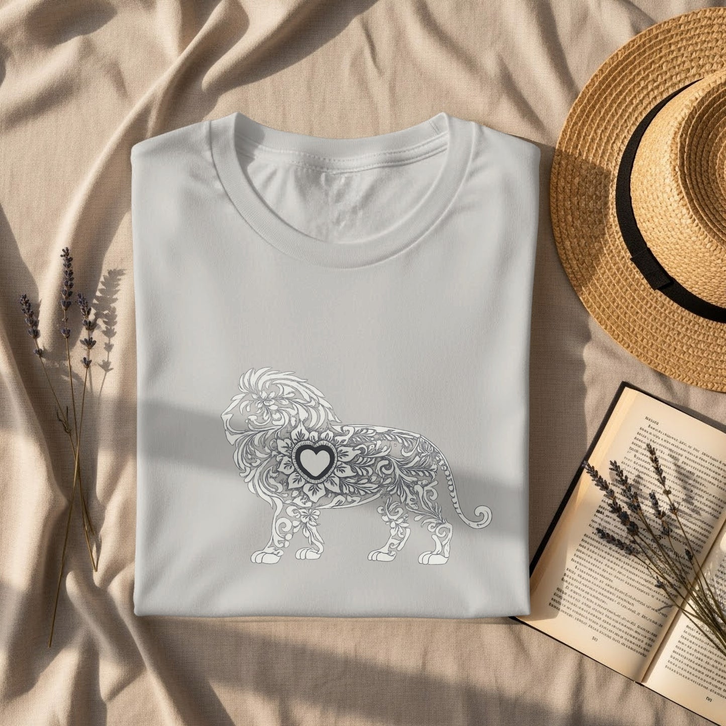 Chic Heart Lion Graphic Tee for Casual Fashion