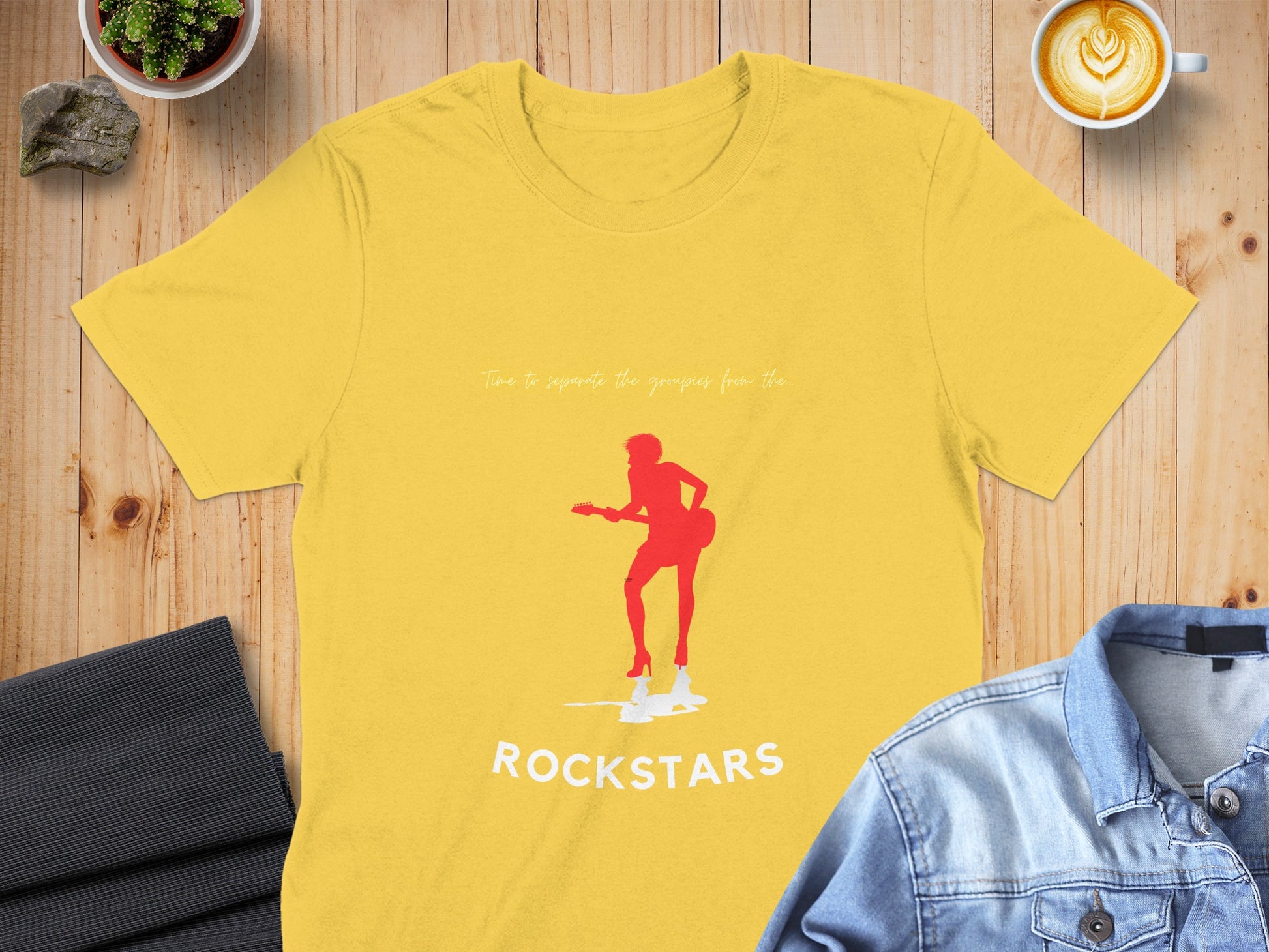 Yellow T-shirt featuring iconic rockstar silhouette adipiscing